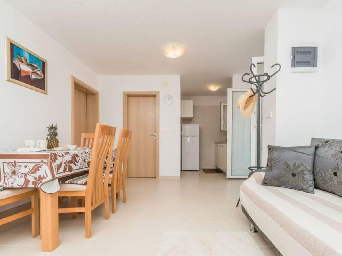 Appartement F-4